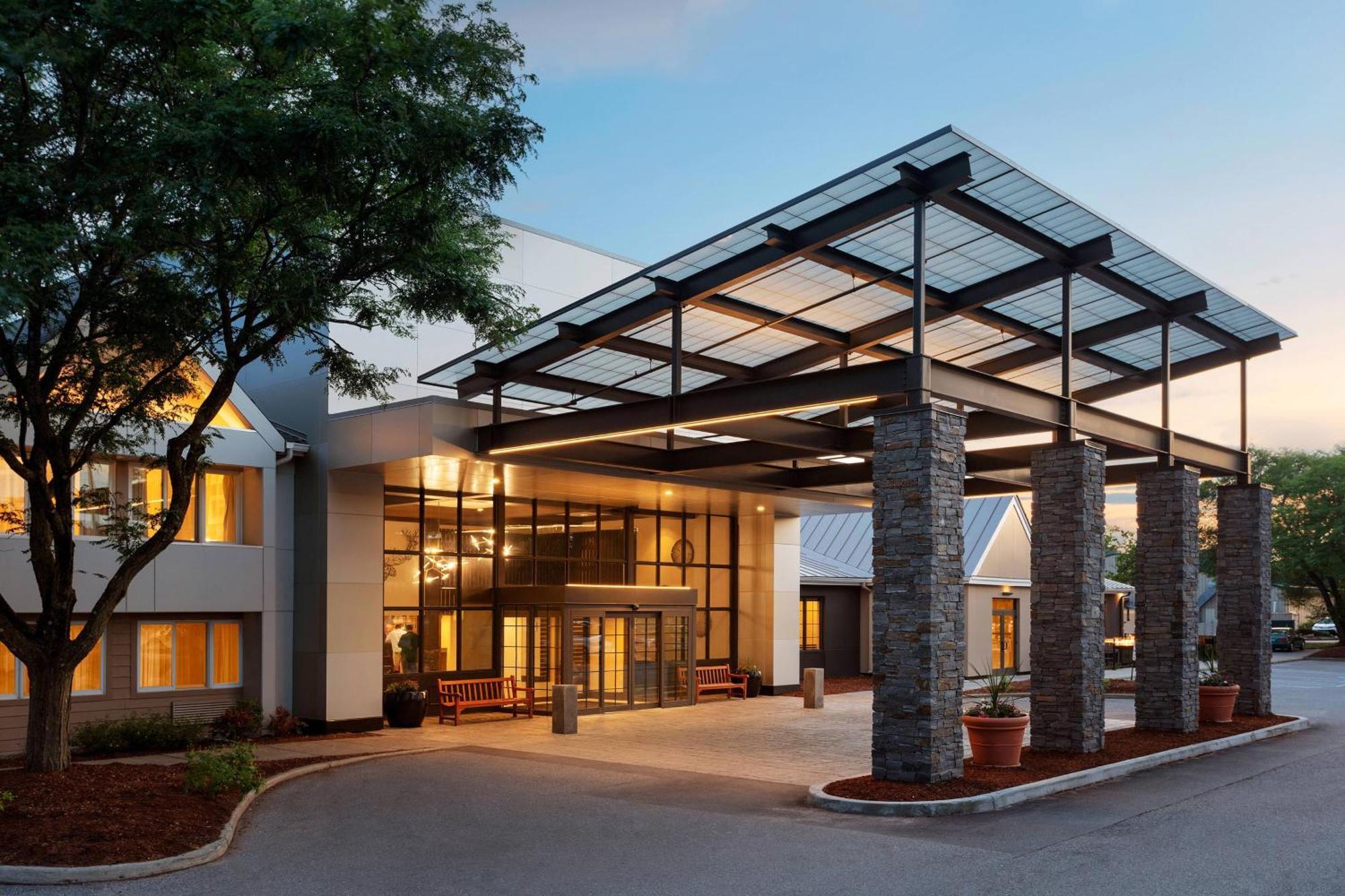 Delta Hotels By Marriott Burlington Exterior foto