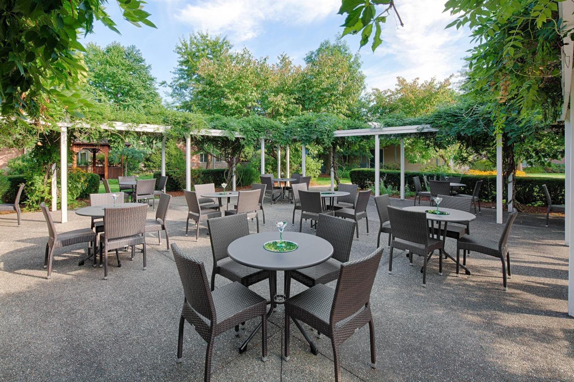 Delta Hotels By Marriott Burlington Exterior foto